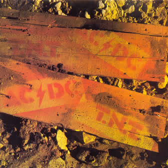 Группа AC/DC альбом T.N.T. (1975)